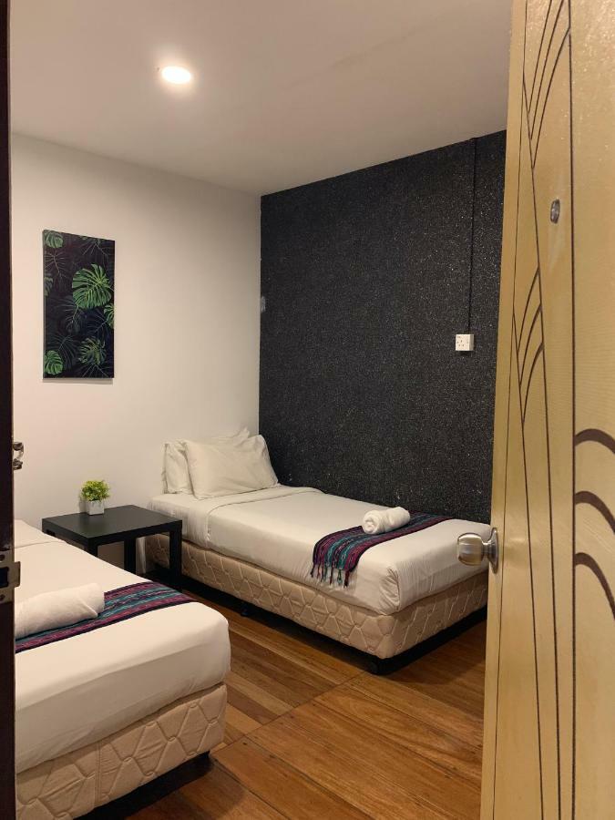 My Place Hotel & Lodge Kuching Kültér fotó